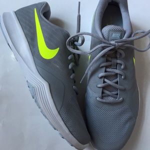 nike women's city cross trainer